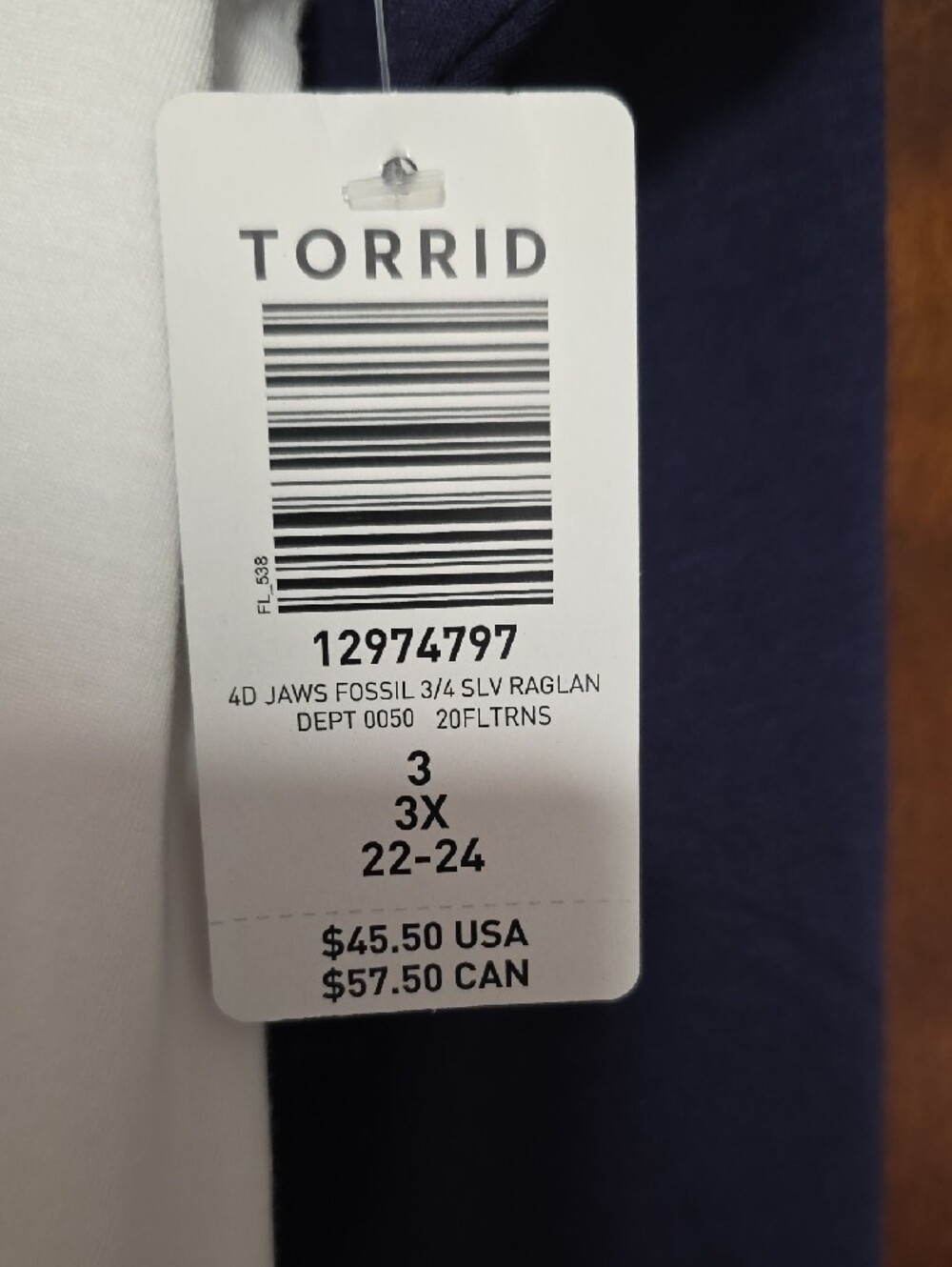 NWT SIZE 3 Torrid Jaws Graphic Raglan Tee - White & Navy - Picture 2 of 2